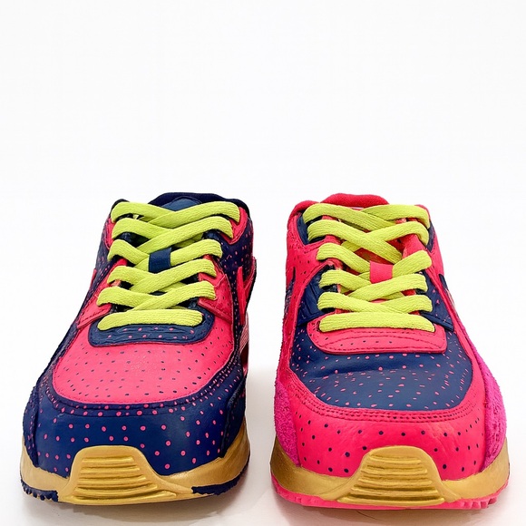 Custom Painted Nike Kids Shoes (3Y) - Picture 2 of 8